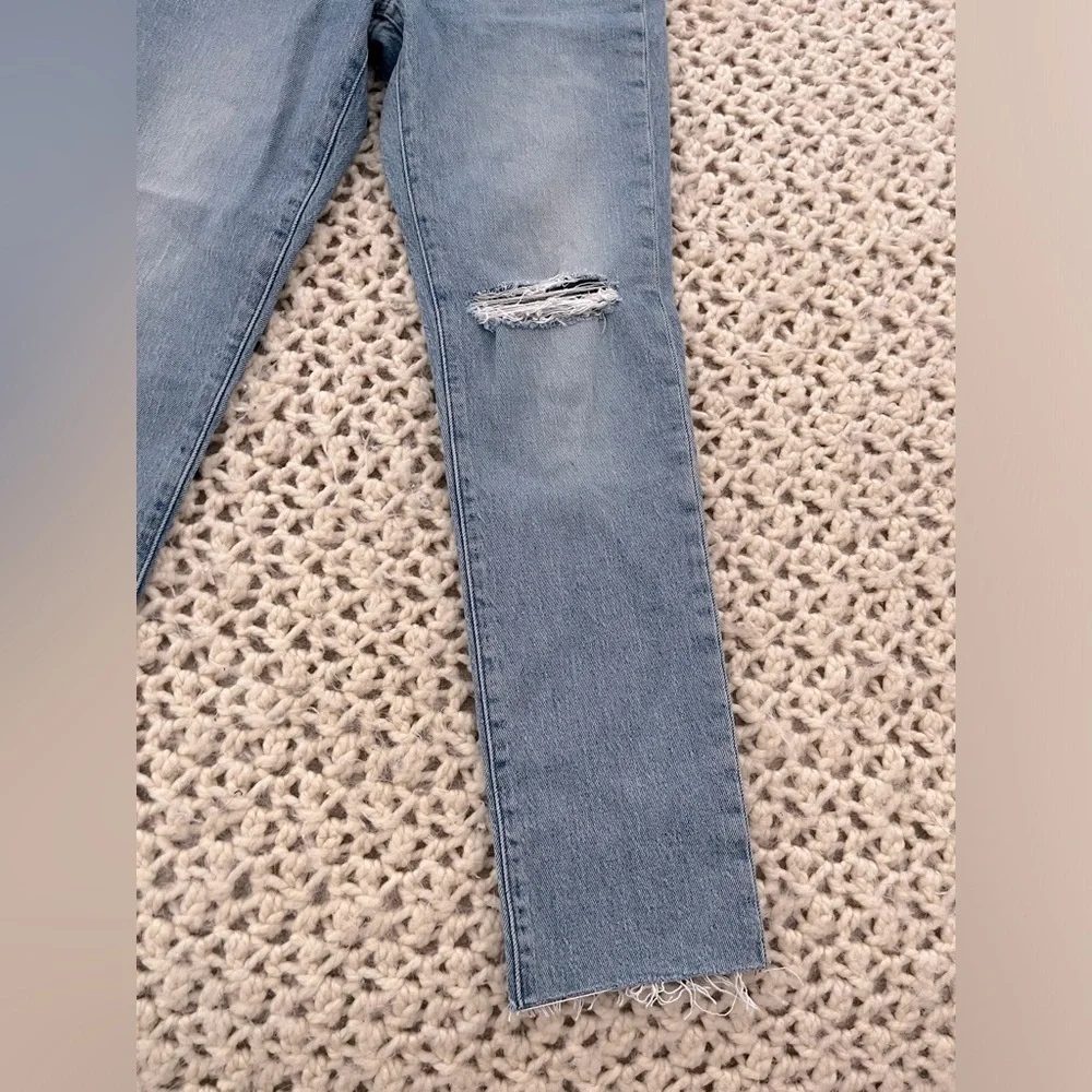 The Perfect Vintage Jean in Coney Wash: Destroyed Edition - Picture 2 of 8